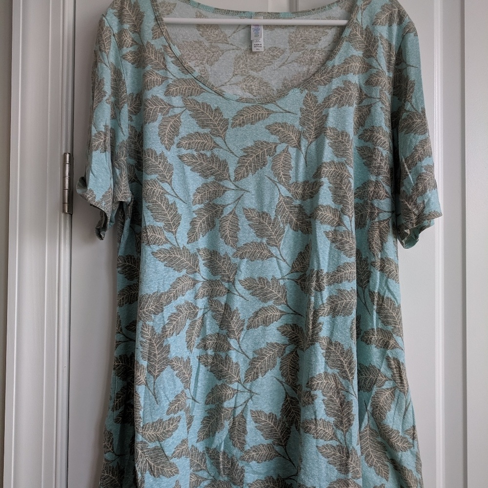 Lularoe Perfect Tee